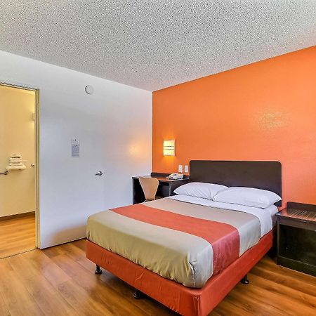 Motel 6-Oakland, Ca - Airport Buitenkant foto