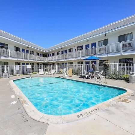 Motel 6-Oakland, Ca - Airport Buitenkant foto