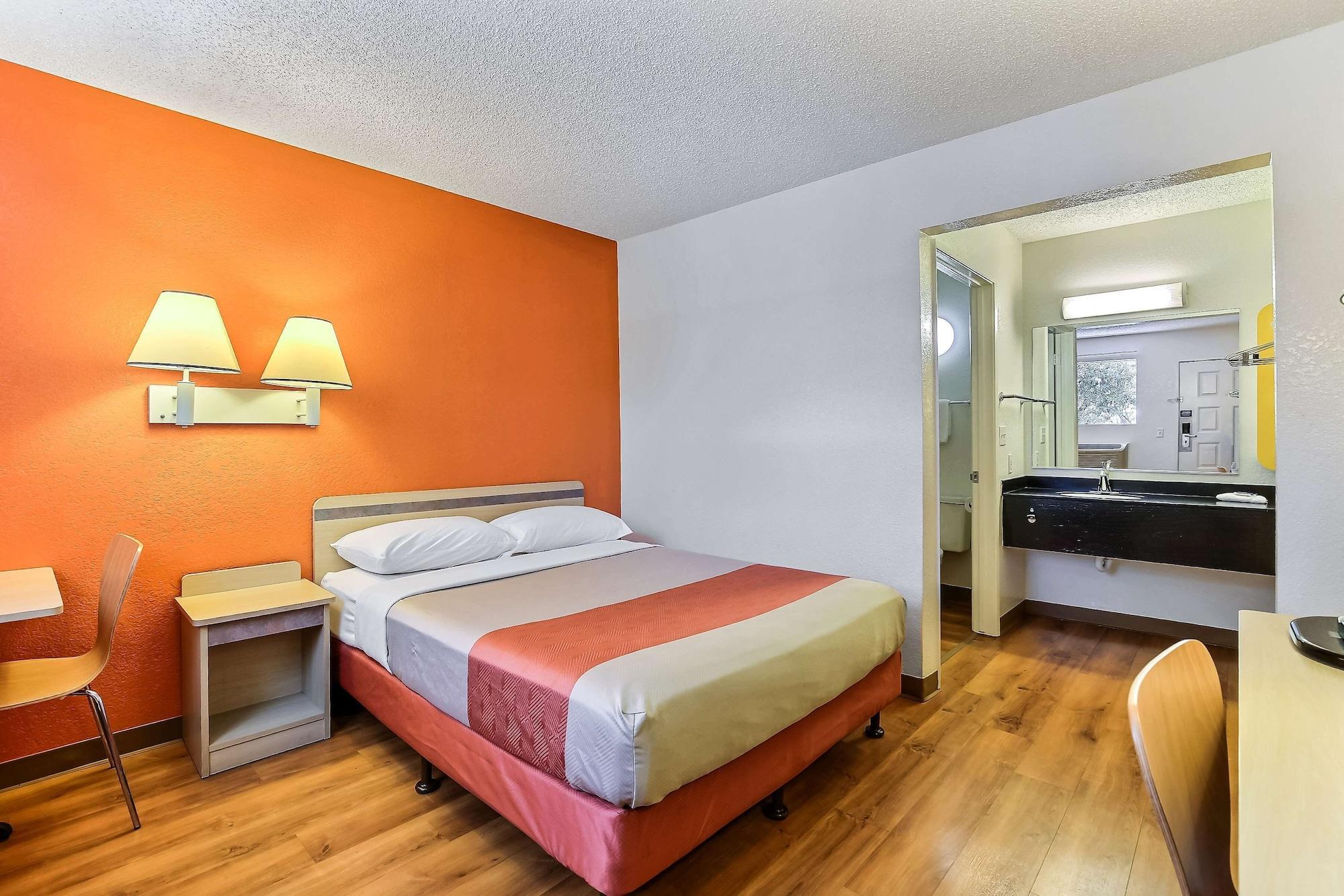 Motel 6-Oakland, Ca - Airport Buitenkant foto