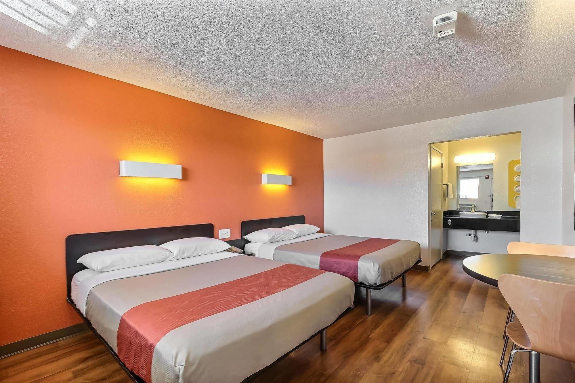 Motel 6-Oakland, Ca - Airport Buitenkant foto